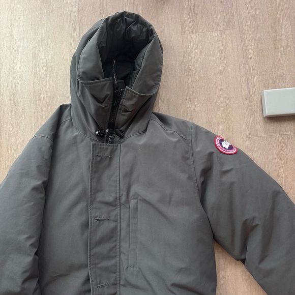 Men’s Canada Goose Chateau Slim Fit Down Parka Graphite XL - Picture 2 of 8